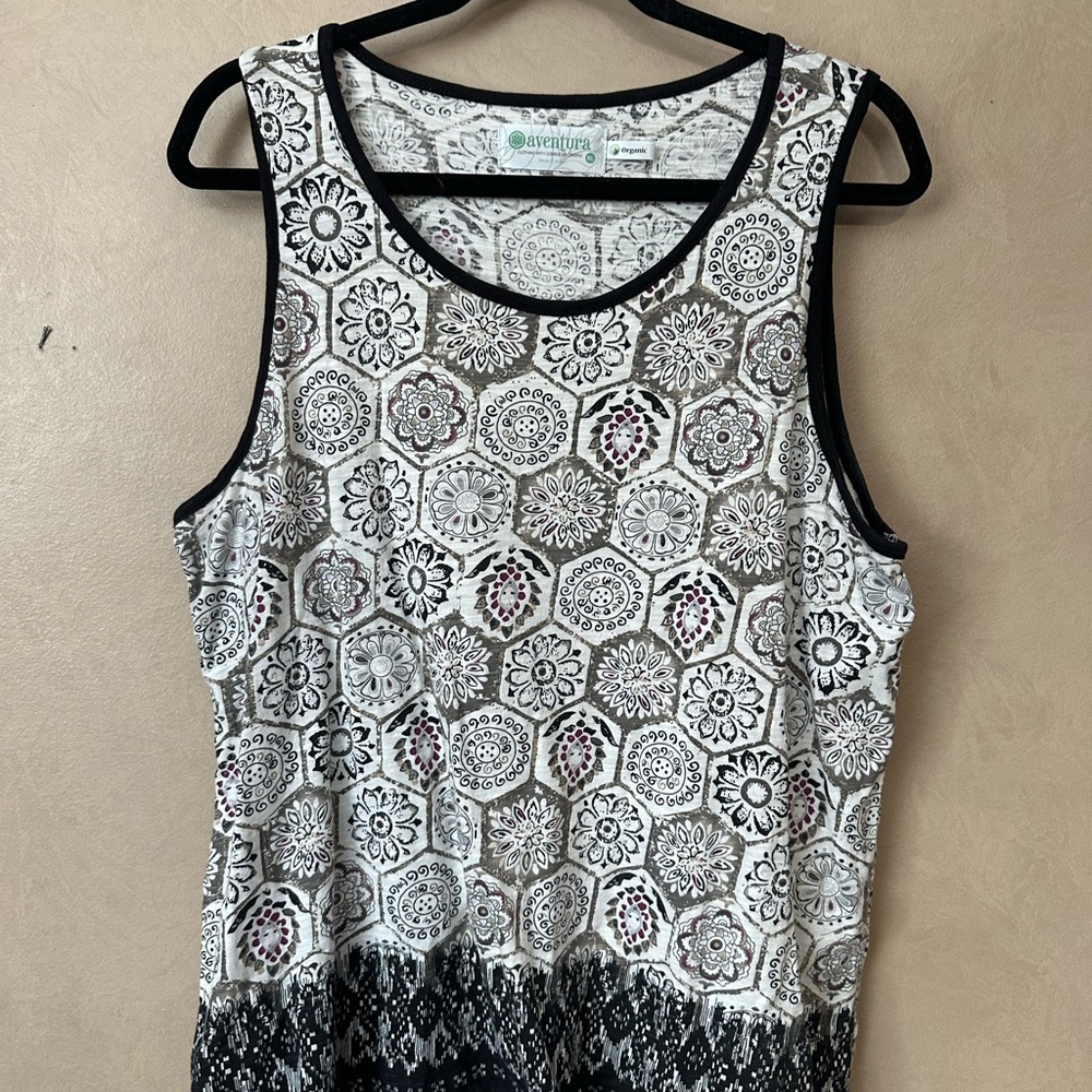 Aventura Patterned Geometric Tank Top